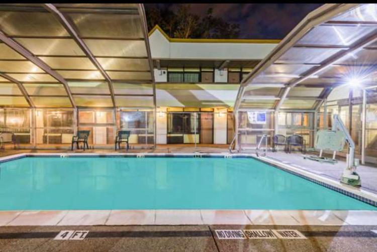 Days By Wyndham Hotel Pittsburgh